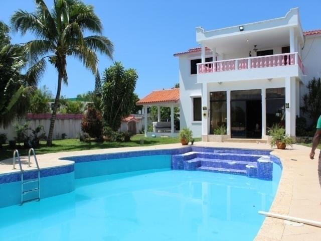 #116 - Casa para Venta en La Romana - La Romana