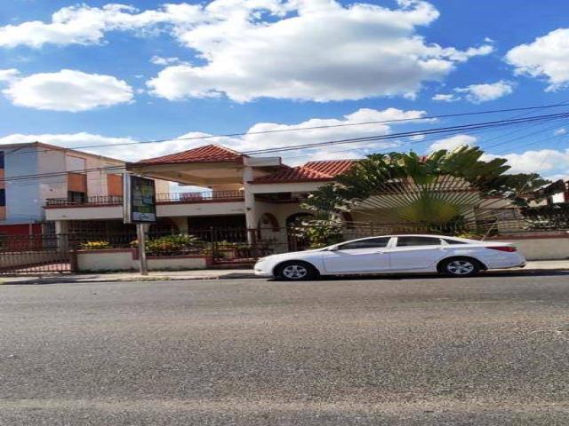 #195 - Casa para Venta en La Romana - La Romana