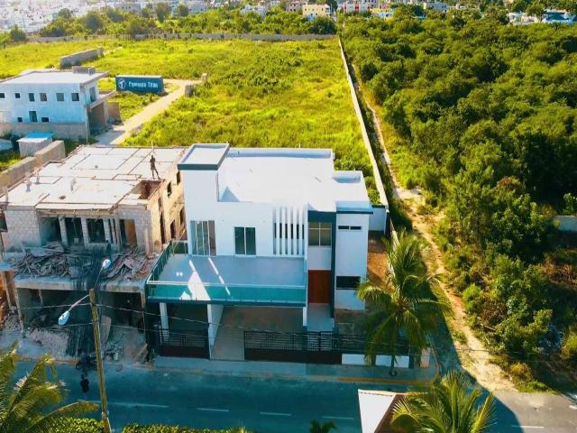 #203 - Casa para Venta en La Romana - La Romana - 1