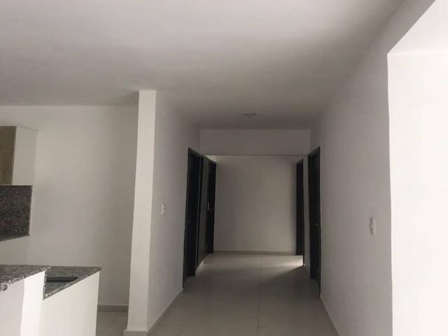 #231 - Apartamento para Venta en La Romana - La Romana - 3