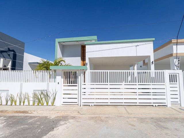 #301 - Casa para Venta en La Romana - La Romana - 1